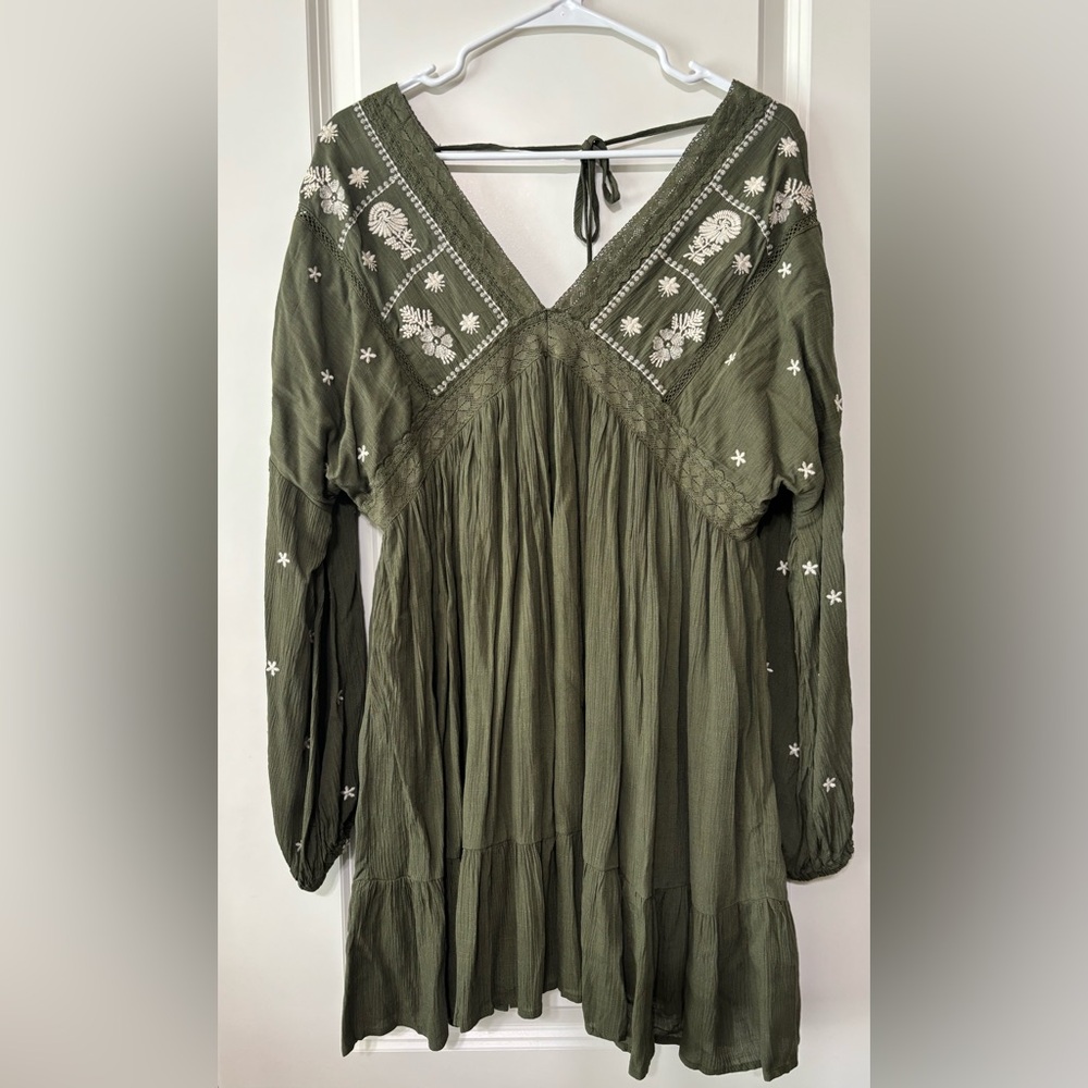 In Loom Boho Green Embroidery Dress Size Large New